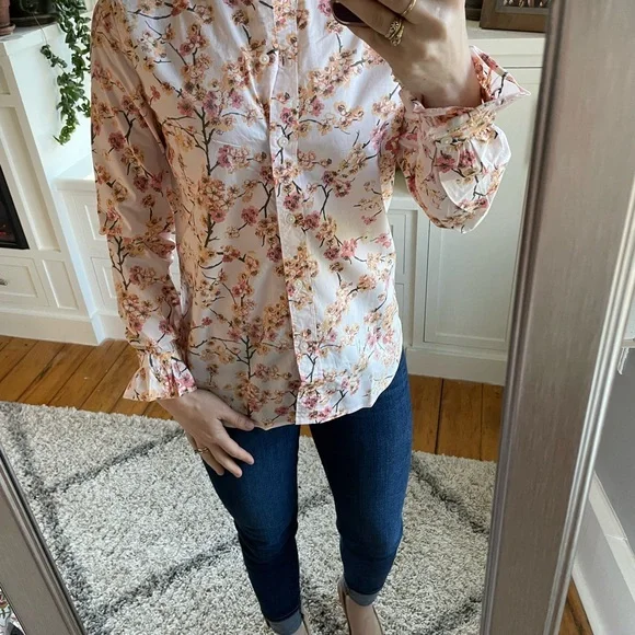 J.Crew ruffle neck floral shirt. - Picture 6 of 13